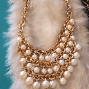 Gold pearl layered necklace